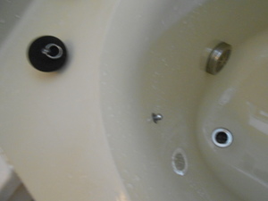 お風呂の栓のチェーンが切れたけれど交換せずに放置していたら 浪費が止まるブログ